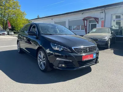 Gebraucht Peugeot 308 SW Allure 131 PS (96 kW) 2018 Schwarz Kombi
