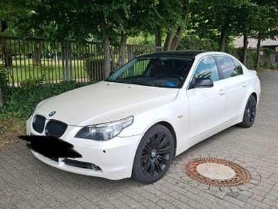 Gebraucht BMW 530 231 PS (169 kW) 2004 Grau Limousine