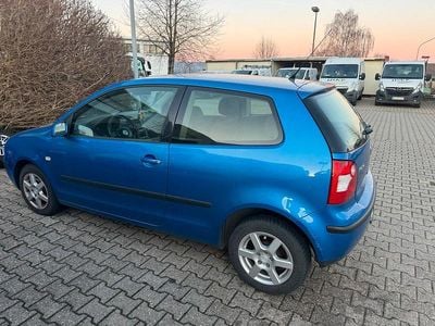 Blau Gebraucht 2002 VW Polo Kleinwagen | 1.500 € (Fairer Preis)