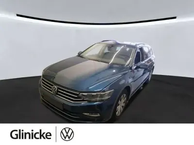 Gebraucht VW Passat Business 150 PS (110 kW) 2023 Aquamarinblau metallic Kombi