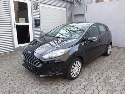 Second-hand Ford Fiesta Trend 82 CP (60 kW) 2015 Negru Berlinǎ