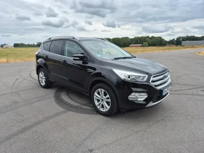 Gebraucht Ford Kuga 150 PS (110 kW) 2020 Schwarz SUV