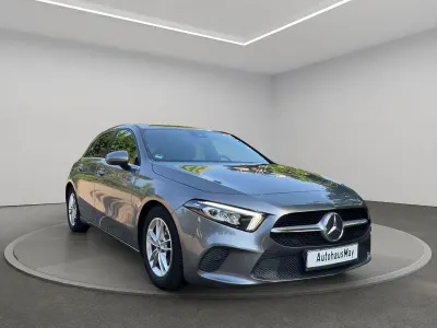 Gebraucht Mercedes A180 116 PS (85 kW) 2018 Grau Limousine