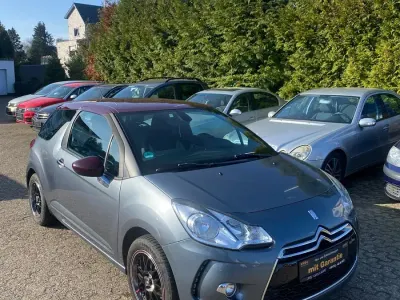 Gebraucht Citroën DS3 95 PS (69 kW) 2011 Grau Kleinwagen