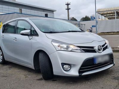 gebraucht Toyota Verso 1.6l D-4D Start/Stop Comfort 5-Sitzer ...