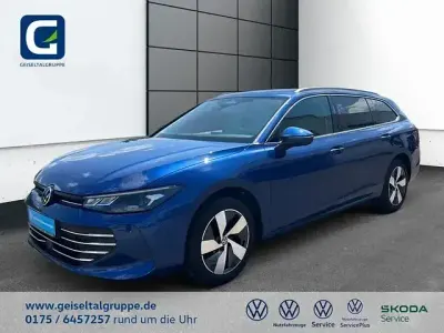 Gebraucht VW Passat Business 150 PS (110 kW) 2025 Reef blue Kombi