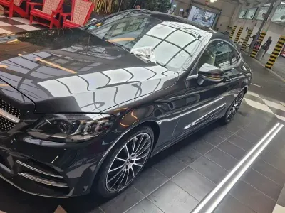 Usata Mercedes C400 333 CV (244 kW) 2018 Nero Coupé