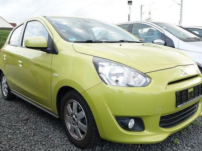 Gelb Gebraucht 2014 Mitsubishi Space Star Limousine | 2.490 € (Fairer Preis)