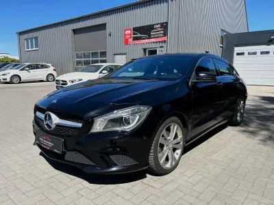 Gebraucht Mercedes CLA200 Shooting Brake Urban 156 PS (114 kW) 2015 Schwarz Kombi