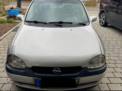 Second-hand Opel Corsa Edition 65 CP (47 kW) 2000 Gri Berlinǎ