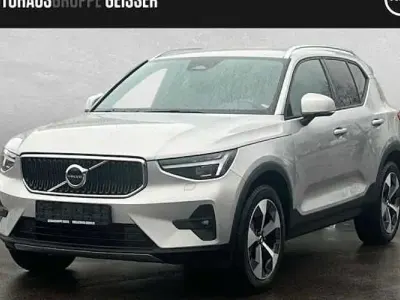 Gebraucht Volvo XC40 Core 163 PS (119 kW) 2024 Silber SUV