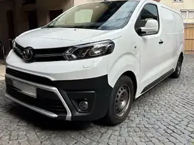 Used Toyota Proace 116 HP (85 kW) 2017 Black Minivan