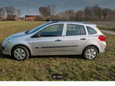 Gebraucht Renault Clio GrandTour Dynamique 75 PS (55 kW) 2008 Silber Kombi