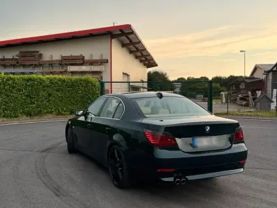 Gebraucht BMW 545 333 PS (244 kW) 2005 Grün Limousine