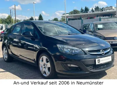 Gebraucht Opel Astra Energy 116 PS (85 kW) 2014 Schwarz Limousine