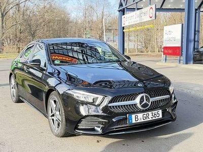 Gebraucht Mercedes A200 AMG line 163 PS (119 kW) 2020 Schwarz Limousine