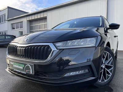 Używany Skoda Octavia Clever 150 KM (110 kW) 2021 Czarny Kombi