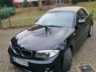 Schwarz Gebraucht 2012 BMW 118 Cabriolet Sport Line Cabrio | 10.900 € (Etwas zu teuer)