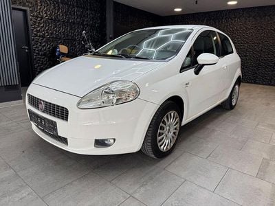 Usata Fiat Grande Punto Dynamic 77 CV (56 kW) 2009 Bianco Utilitaria