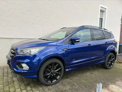 Gebraucht Ford Kuga ST-Line 179 PS (131 kW) 2018 Blau SUV