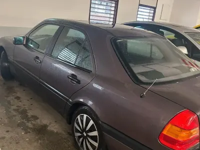 Gebraucht Mercedes C180 154 PS (113 kW) 1999 Braun Kleinwagen