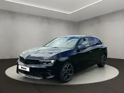 Gebraucht Opel Astra Ultimate 131 PS (96 kW) 2023 Karbon schwarz (metallic) Kleinwagen