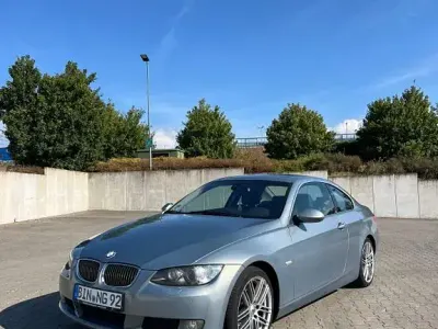 Gebraucht BMW 325 218 PS (160 kW) 2007 Silber Coupé