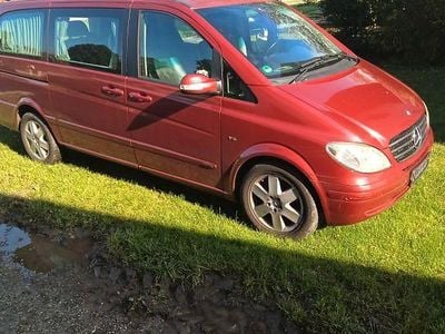 Rot Gebraucht 2006 Mercedes Viano Van / Kleinbus | 12.999 € (Fairer Preis)