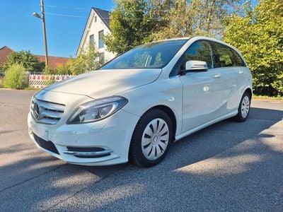 Mercedes B200