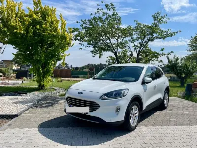 Gebraucht Ford Kuga Titanium 150 PS (110 kW) 2021 Weiß SUV