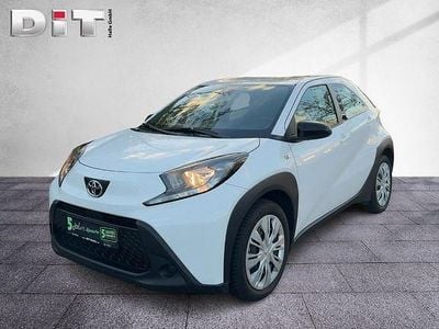 Gebraucht Toyota Aygo X X-play 72 PS (52 kW) 2024 Schneeweiß SUV