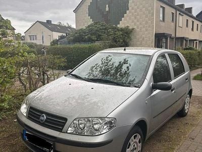 Usata Fiat Punto 60 CV (44 kW) 2004 Argento Utilitaria