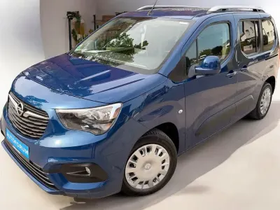 Gebraucht Opel Combo Life Edition 102 PS (75 kW) 2019 Blau Van / Kleinbus