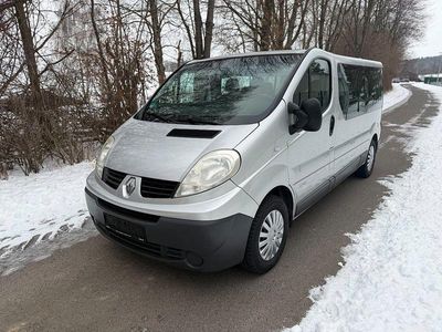 Silber Gebraucht 2008 Renault Trafic Van / Kleinbus | 8.999 € (Teuer)
