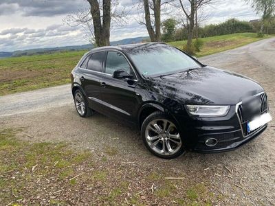 gebraucht Audi Q3 2.0 TDI **S-Line** **8 Fach bereift**