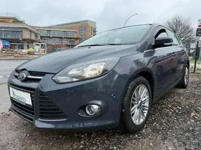 Usata Ford Focus 125 CV (91 kW) 2012 Grigio Berlina