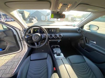 Second-hand Mercedes E250 218 CP (160 kW) 2021 Alb Break