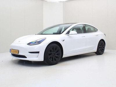 Second-hand Tesla Model 3 Standard Range 225 kW (306 CP) 2020 Alb Berlinǎ