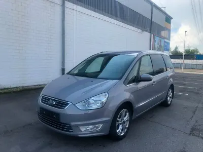 Second-hand Ford Galaxy Ghia 140 CP (102 kW) 2010 Gri Monovolum