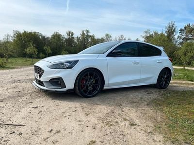 Usata Ford Focus ST 280 CV (205 kW) 2019 Bianco Berlina
