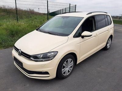 Second-hand VW Touran United 116 CP (85 kW) 2020 Bej Monovolum