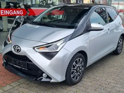 Gebraucht Toyota Aygo X-clusiv 72 PS (52 kW) 2018 Silber Kleinwagen