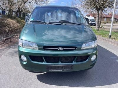 Gebraucht Hyundai H-1 111 PS (81 kW) 2000 Grün Van / Kleinbus