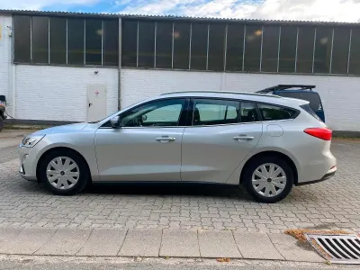 Gebraucht Ford Focus 125 PS (91 kW) 2018 Silber Kombi