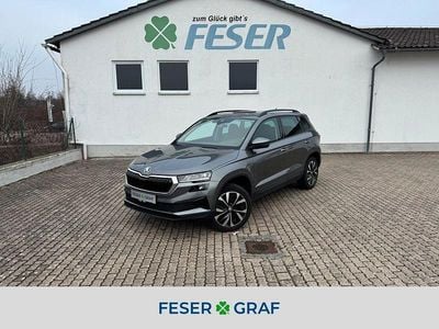 Graphitegrau metallic Gebraucht 2022 Skoda Karoq Style SUV | 25.440 € (Fairer Preis)