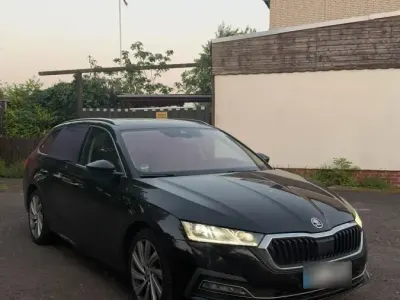 Gebraucht Skoda Octavia First Edition 150 PS (110 kW) 2020 Schwarz Kombi