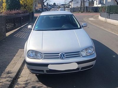 Gebraucht VW Golf IV 75 PS (55 kW) 2000 Silber Kleinwagen