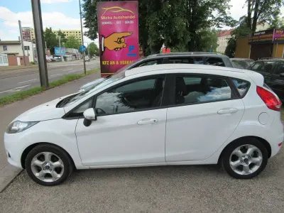 Gebraucht Ford Fiesta Trend 82 PS (60 kW) 2011 Limousine