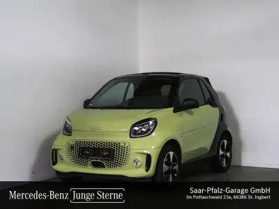 Gebraucht Smart ForTwo Electric Drive Exclusive 60 kW (82 PS) 2024 Bodypanels in lime green Cabrio