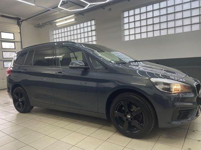 Grau Gebraucht 2016 BMW 218 Gran Tourer Advantage Van / Kleinbus | 11.300 € (Fairer Preis)